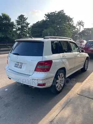 Mercedes-Benz GLK-Class 350 4MATIC 2011 White