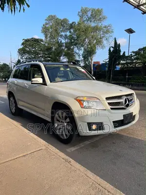 Mercedes-Benz GLK-Class 350 4MATIC 2011 White