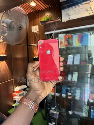 Apple iPhone XR 64 GB Red