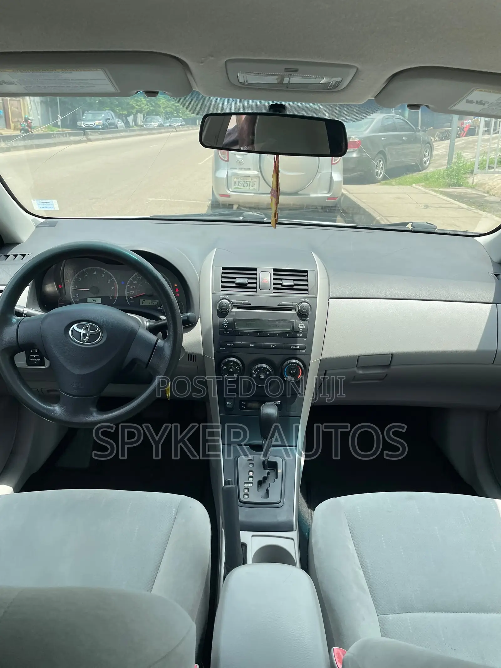 Toyota Corolla 2011 White