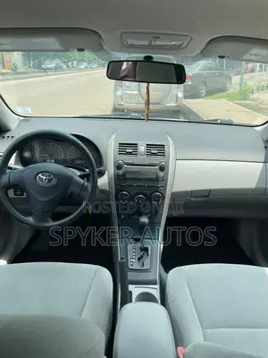 Toyota Corolla 2011 White