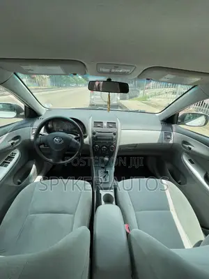 Toyota Corolla 2011 White