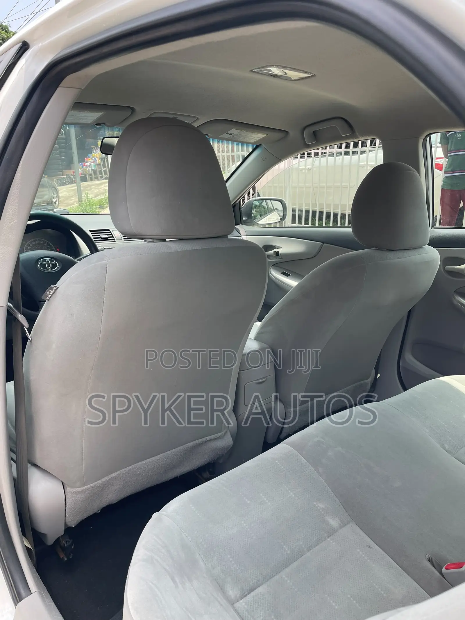 Toyota Corolla 2011 White