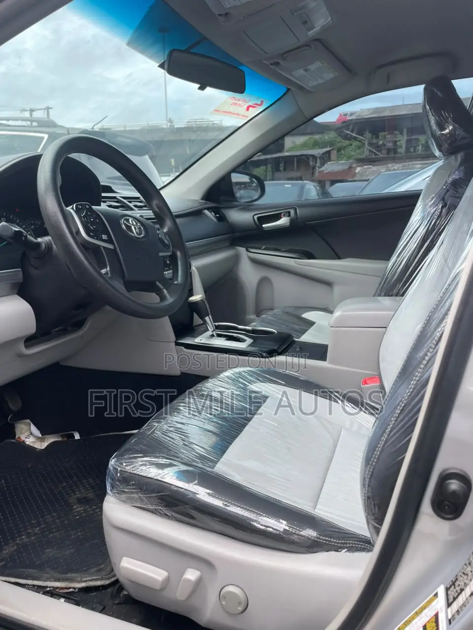 Toyota Camry LE 4dr Sedan (2.5L 4cyl 6A) 2013 Gray