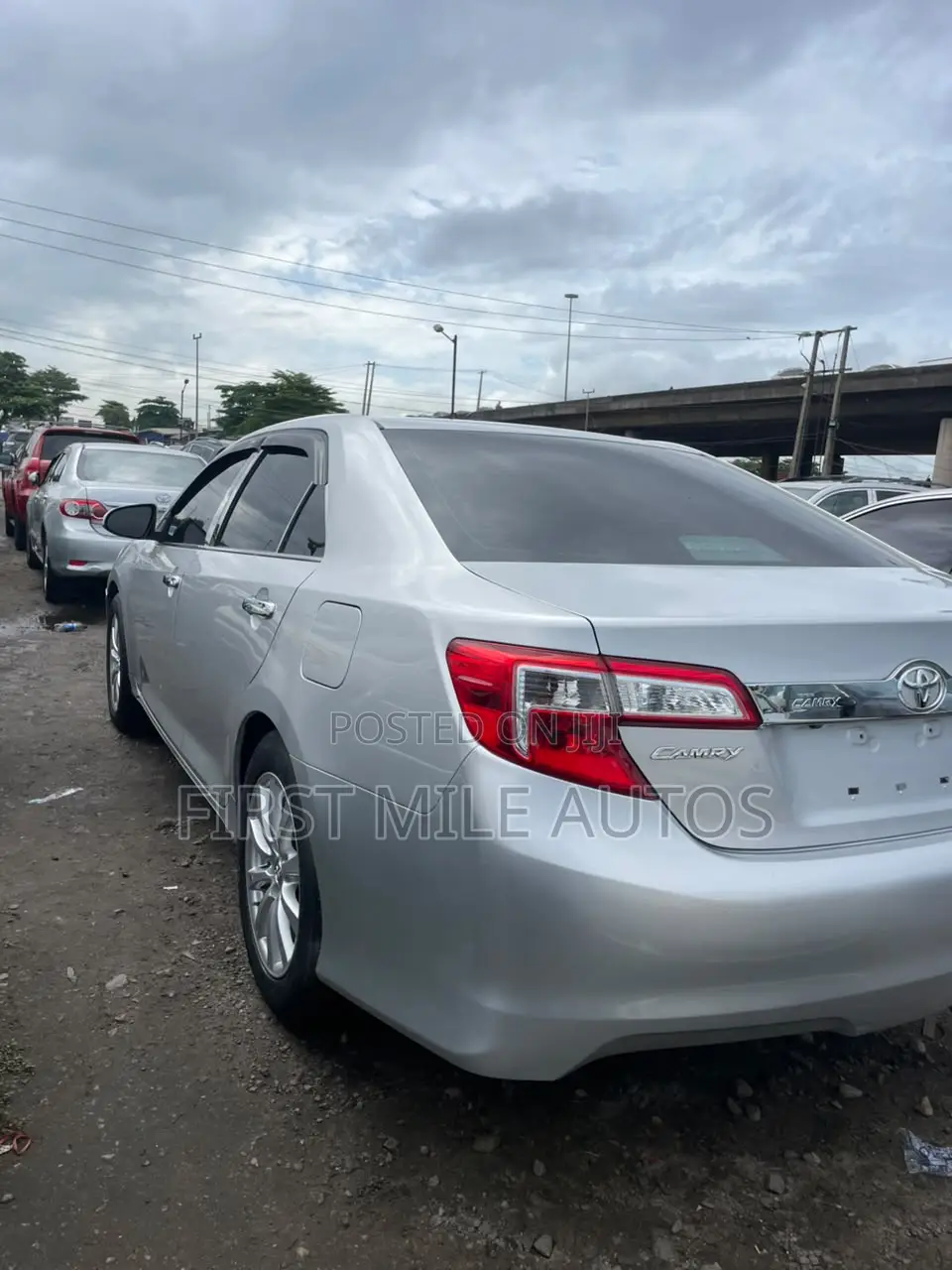 Toyota Camry LE 4dr Sedan (2.5L 4cyl 6A) 2013 Gray