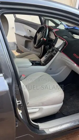 Toyota Venza V6 2010 Gray