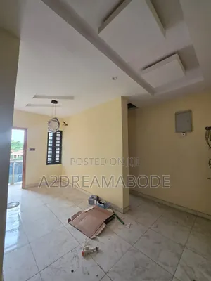 5bdrm Duplex in Omole for rent