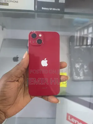Apple iPhone 13 128 GB Red