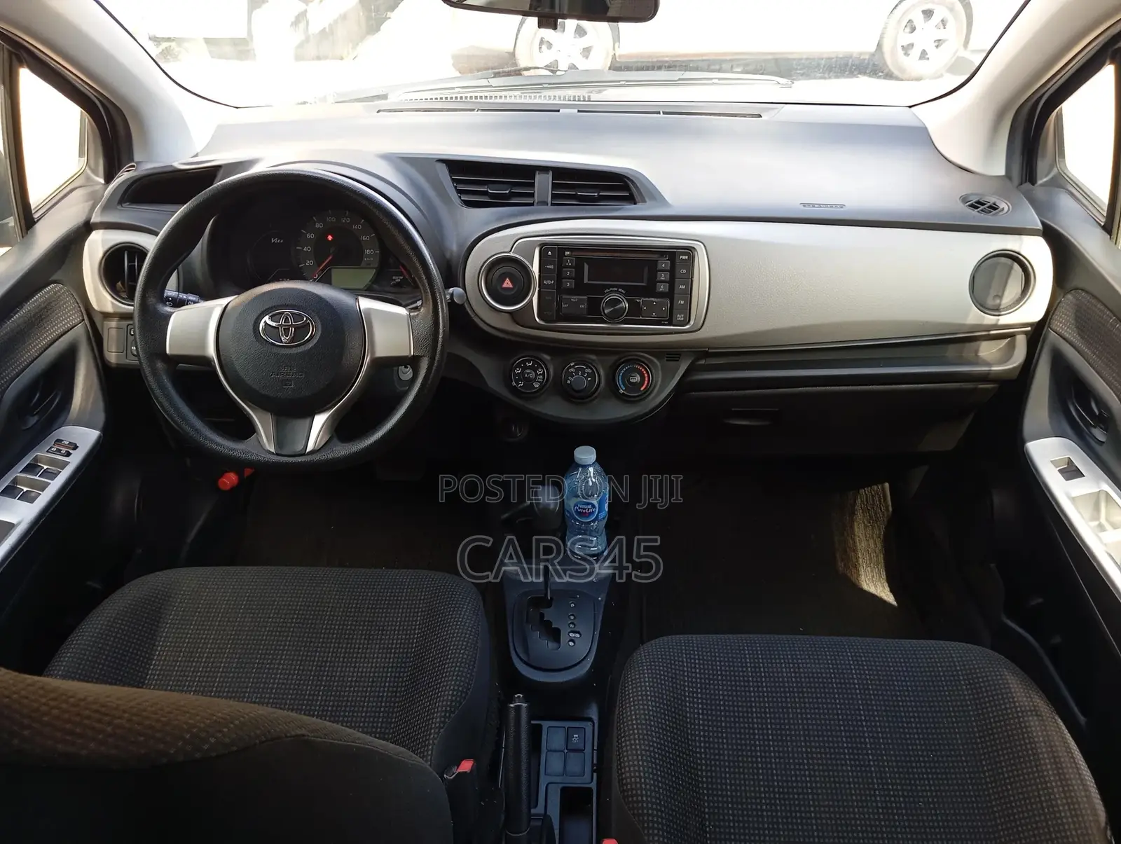 Toyota Vitz 2016 White