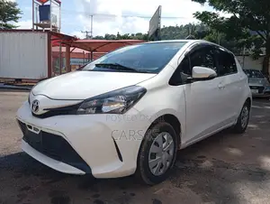 Toyota Vitz 2016 White
