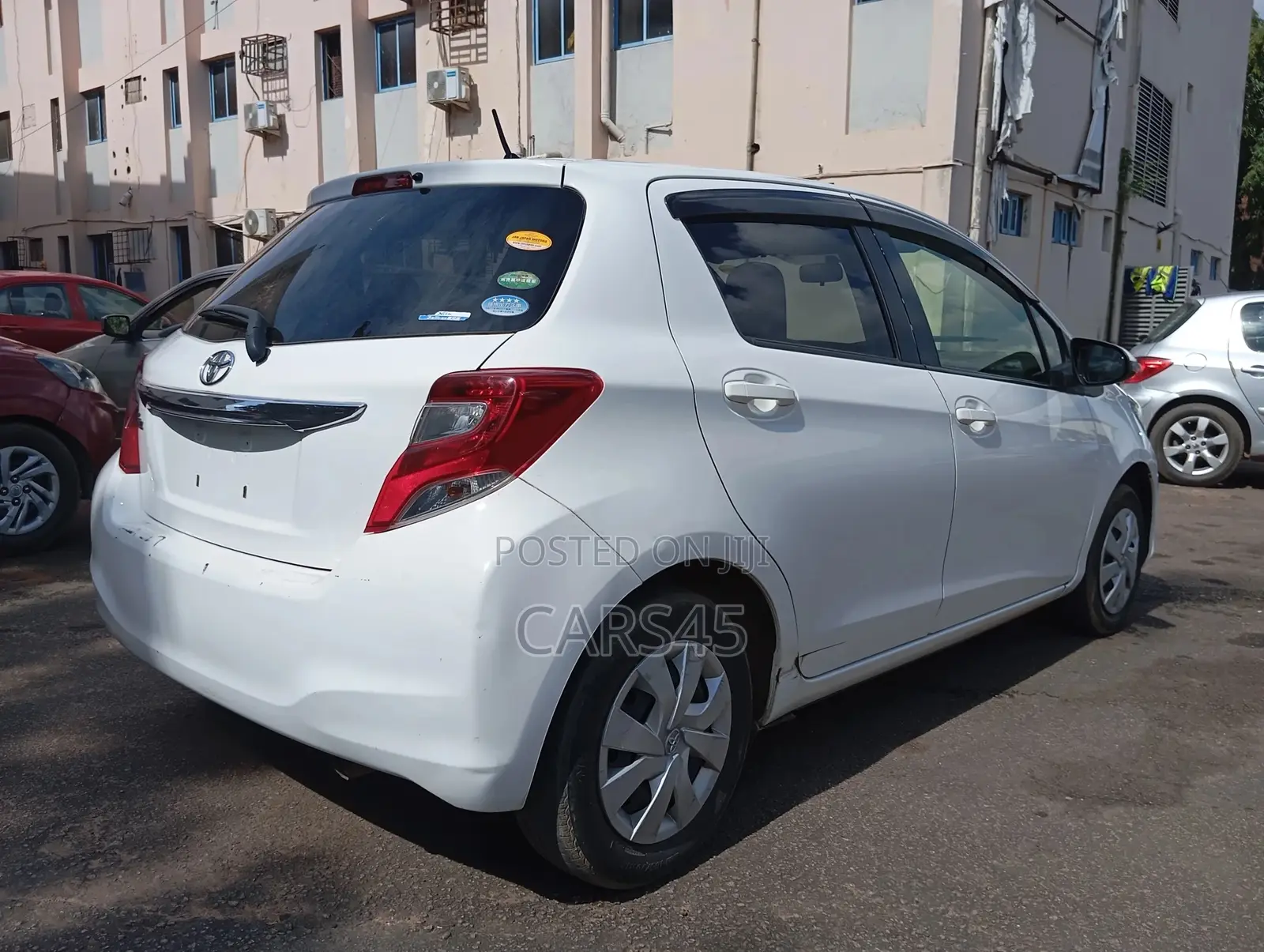 Toyota Vitz 2016 White
