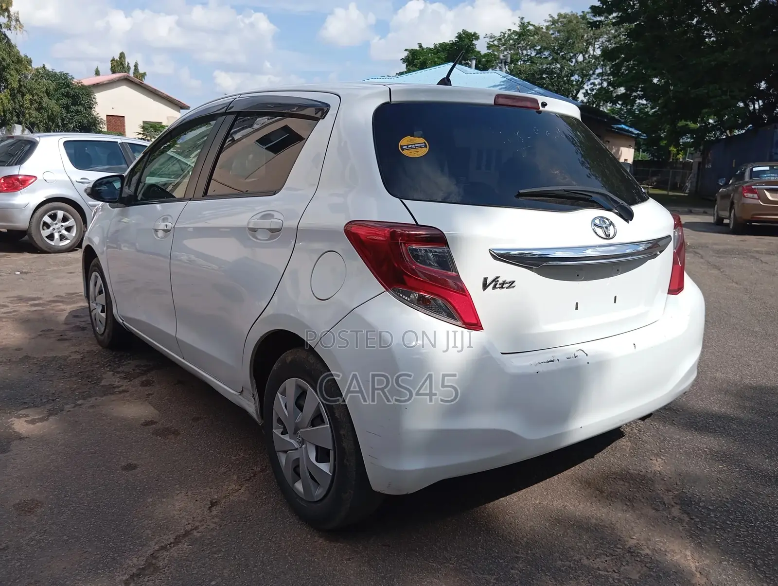 Toyota Vitz 2016 White