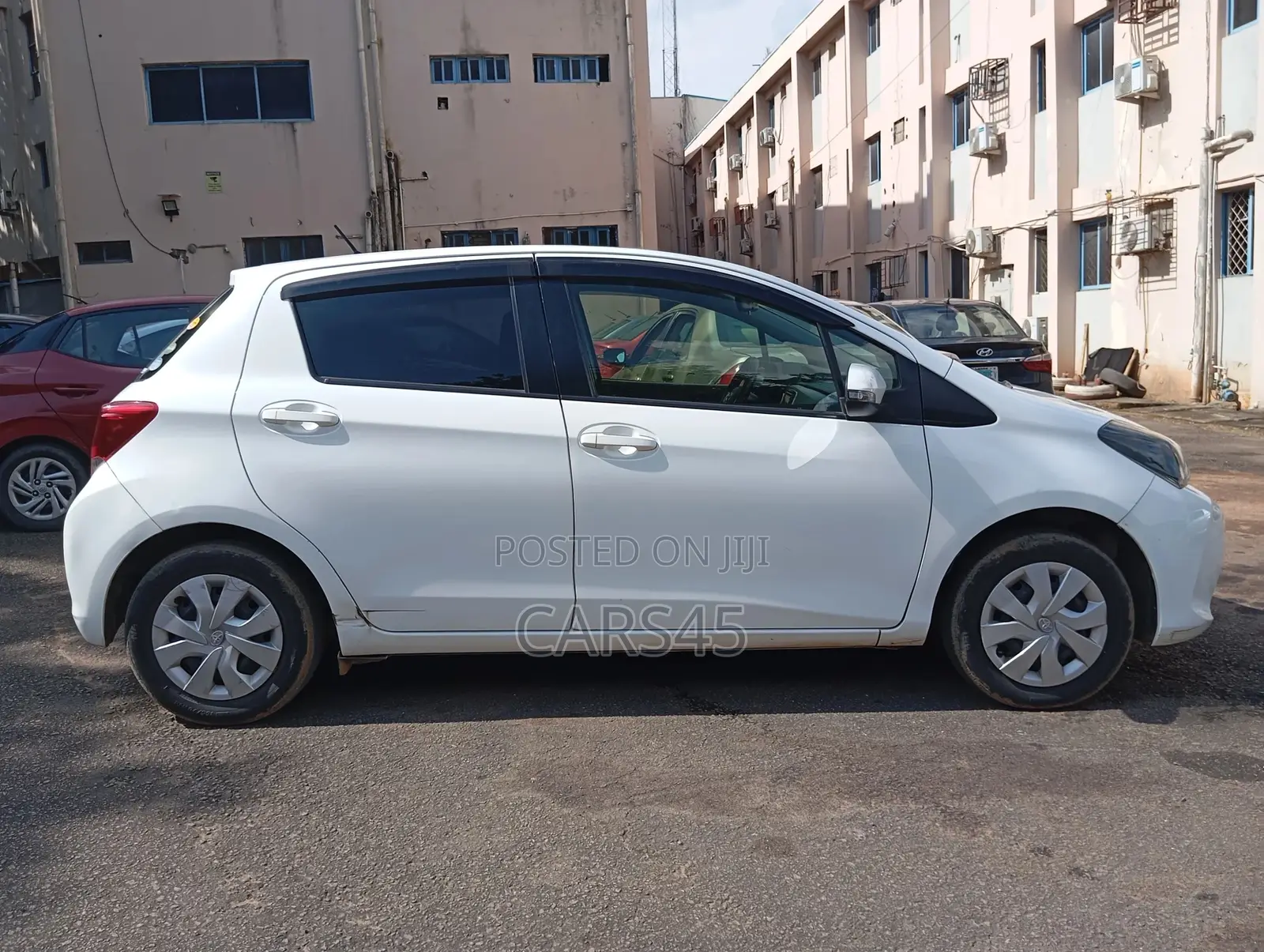 Toyota Vitz 2016 White