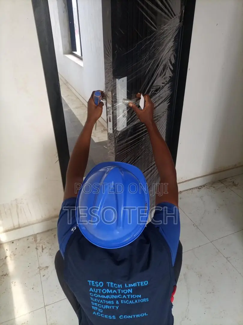 Card Locks With Advanced Security Features