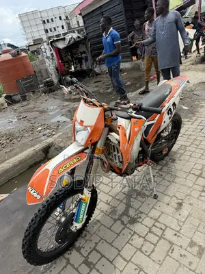 KTM 2016 Orange