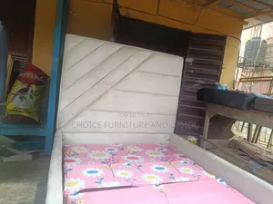 Bed 4 and 1/2 Bed 🛏 by 6