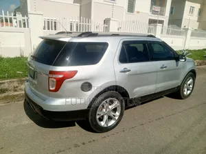 Ford Explorer 2012 Silver