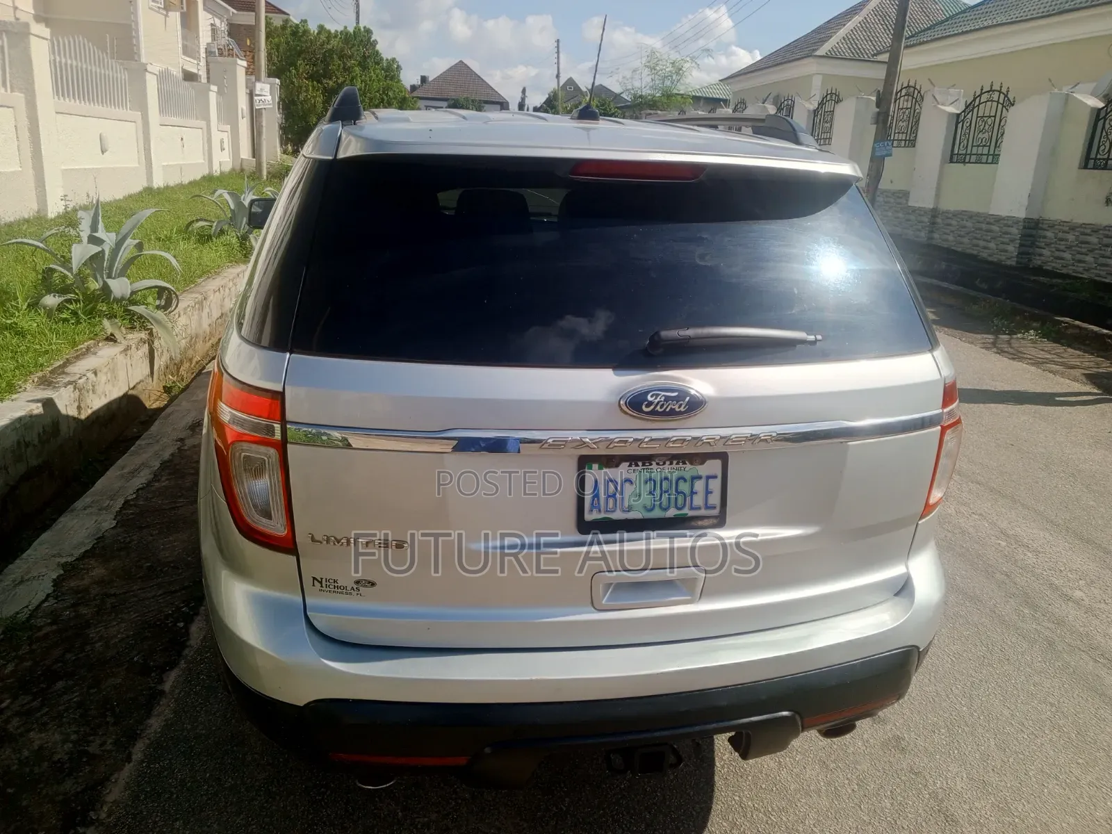 Ford Explorer 2012 Silver