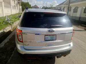 Ford Explorer 2012 Silver
