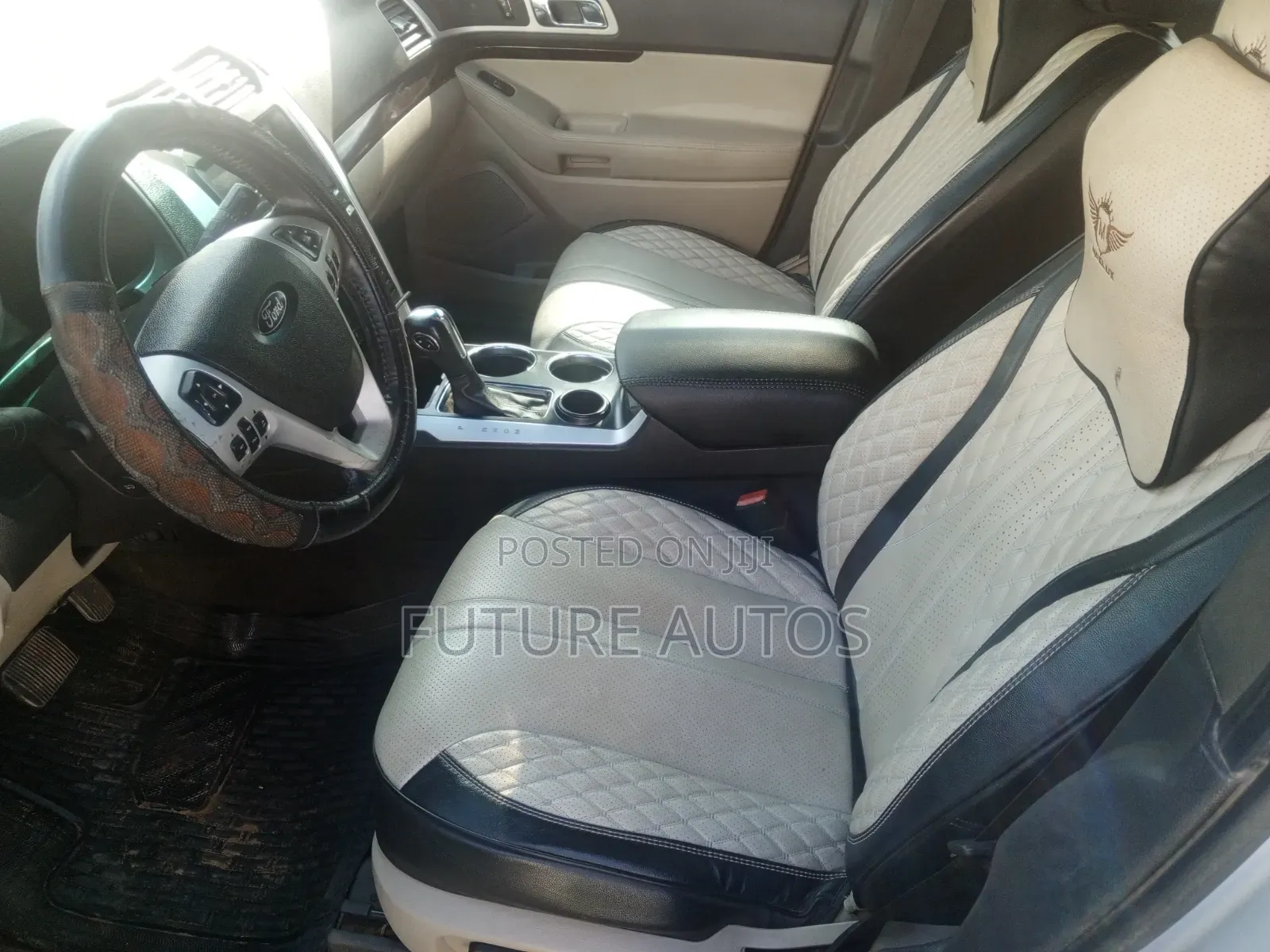 Ford Explorer 2012 Silver