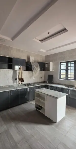 5bdrm Duplex in Omole Phase2 Estate for rent