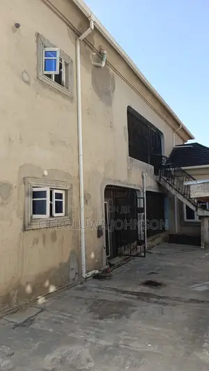 2bdrm Block of Flats in Iseri Olofin for sale