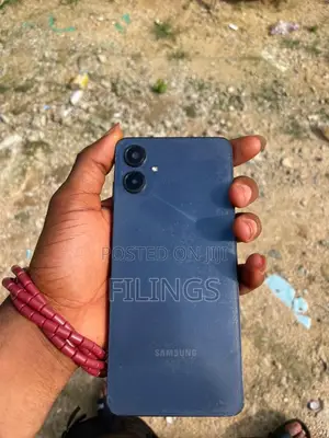 Samsung Galaxy A06 128 GB Blue