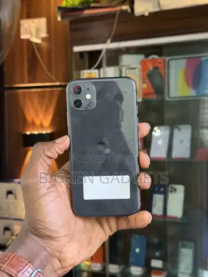 Apple iPhone 11 64 GB Black