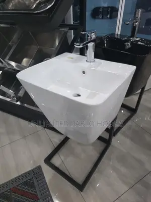 Glossy Wash Basin With Metal Frame Stand