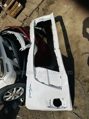 Empty Front Bumper Sienna 2018