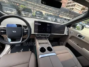 New Li Auto L9 1.5 Hybrid AWD 2025 Black