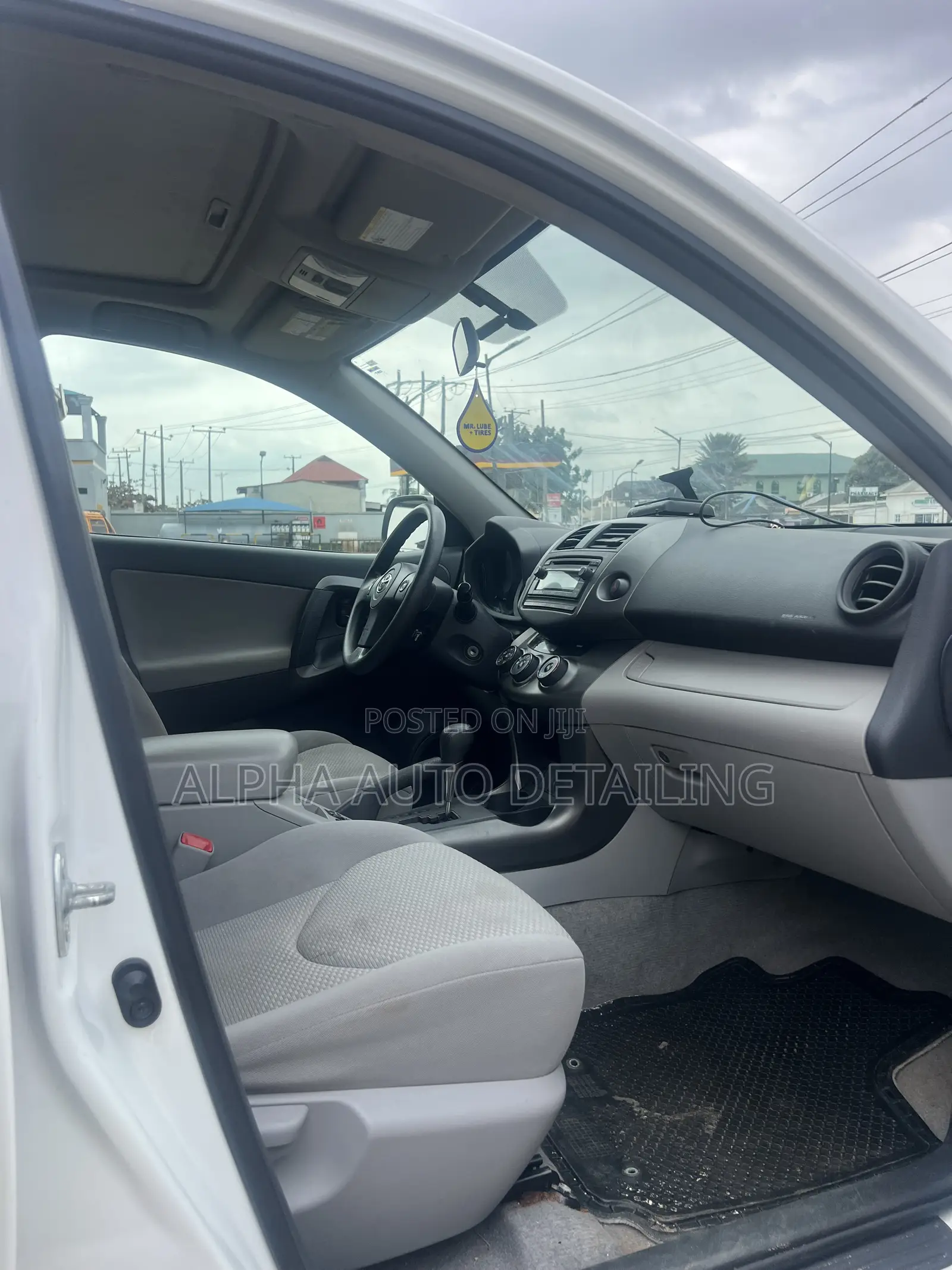 Toyota RAV4 2012 White