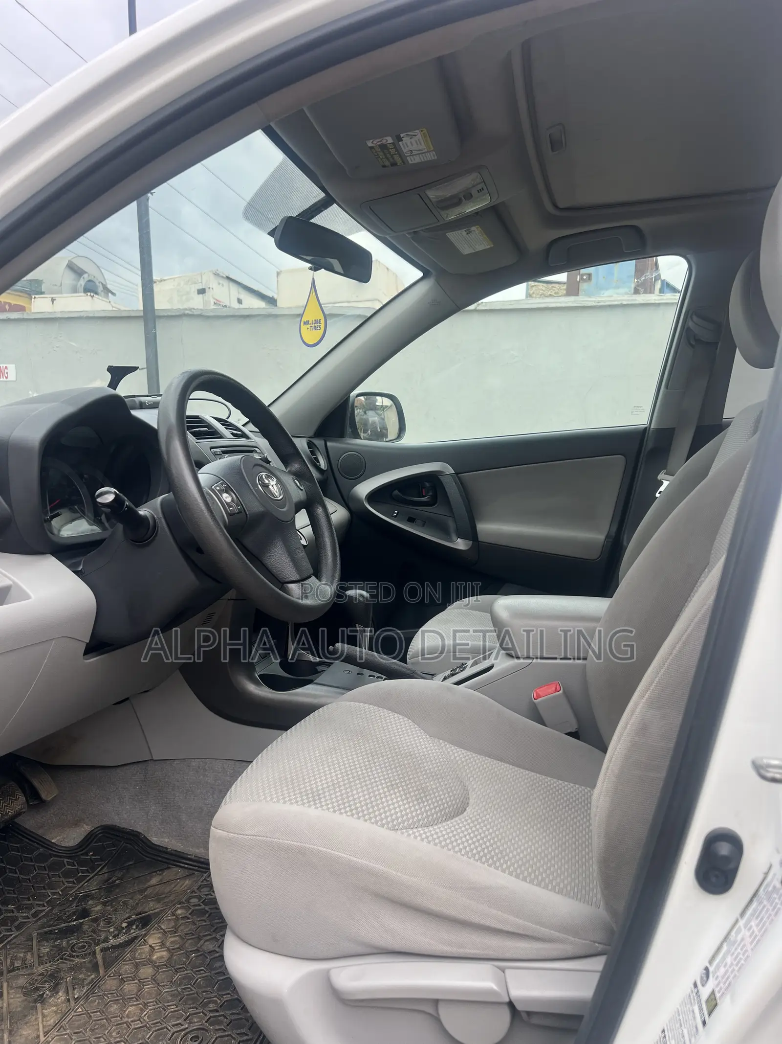 Toyota RAV4 2012 White
