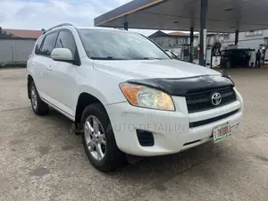 Toyota RAV4 2012 White
