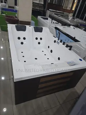 Luxury Modern Whirlpool Bathtub