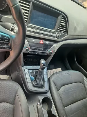 Hyundai Elantra 2015 Red