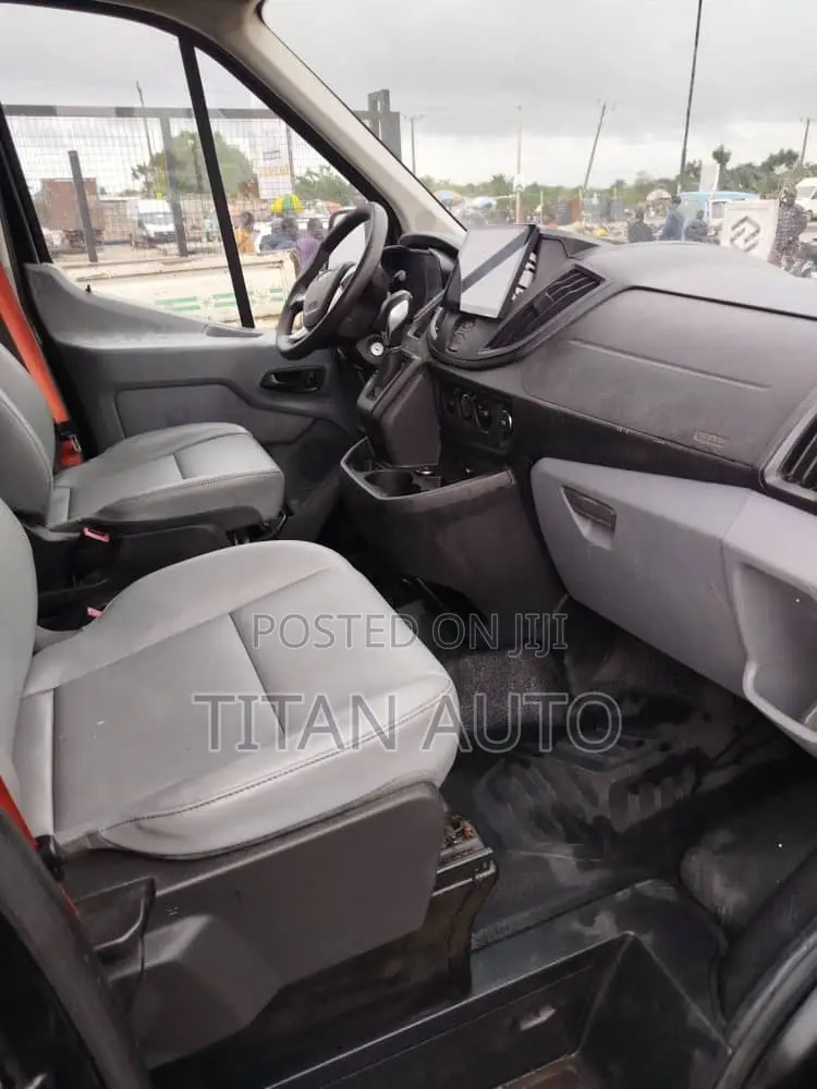 Ford Transit 2017 Black