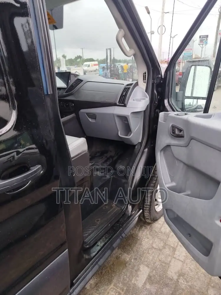 Ford Transit 2017 Black