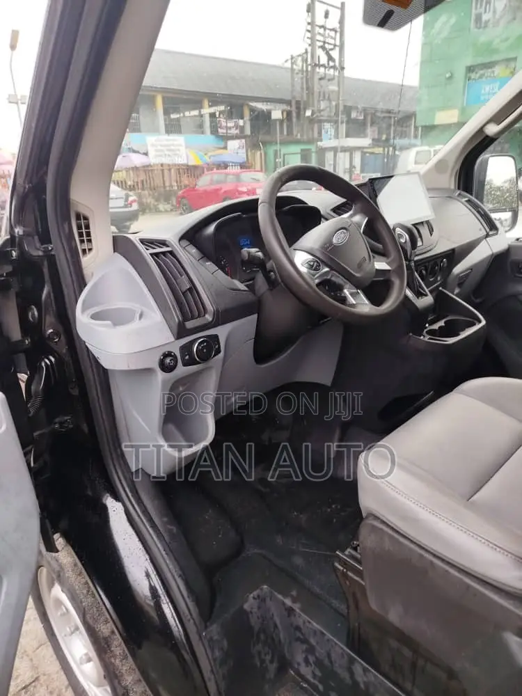 Ford Transit 2017 Black