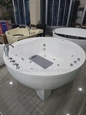 Luxury Round Free Standing Whirlpool Bathtub