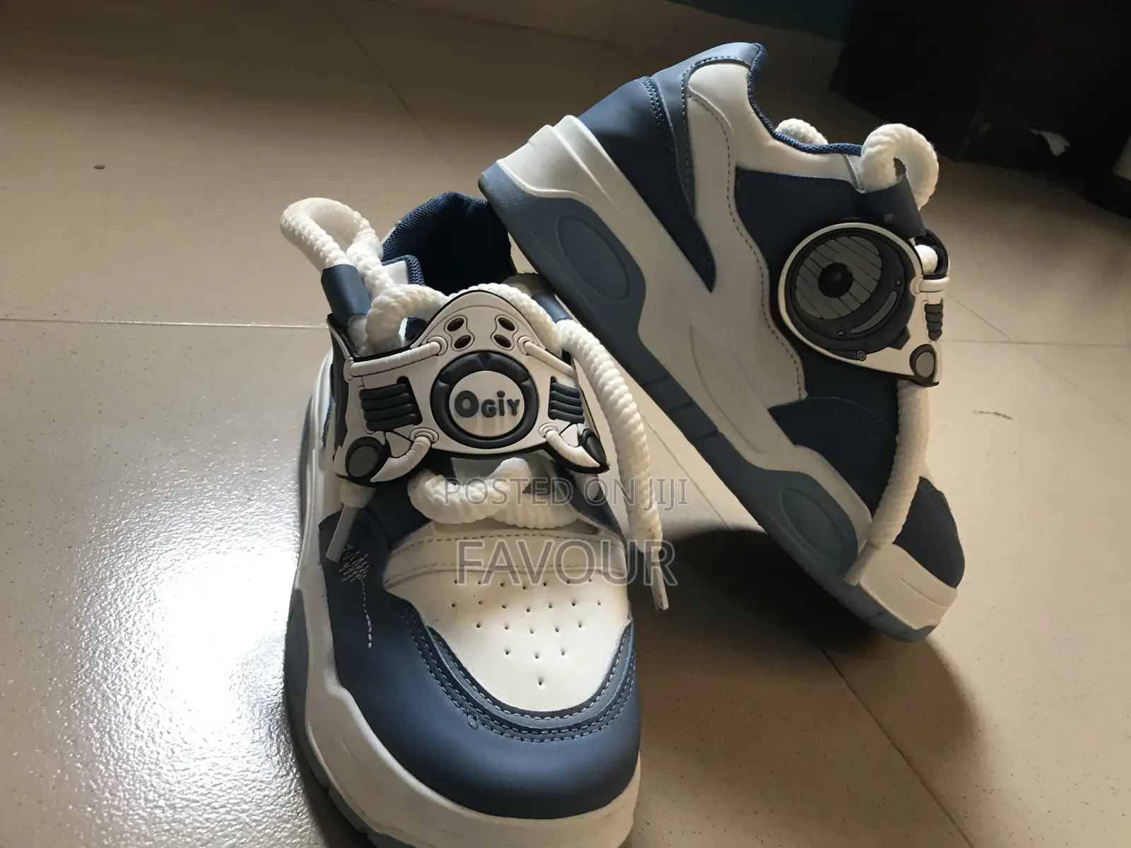 Ogyi Sneakers