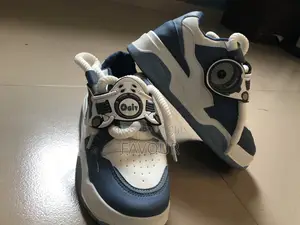 Ogyi Sneakers