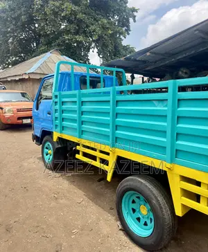 Toyota Dyna 150 Old Model Petrol Engine 2.4 Liter