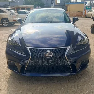 Lexus IS 2015 Blue