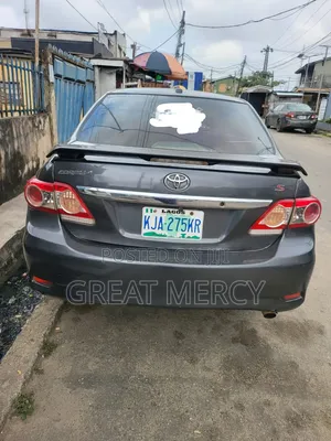 Toyota Corolla 2010 Gray