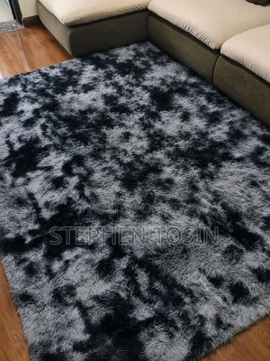 Fluffy Center Rug
