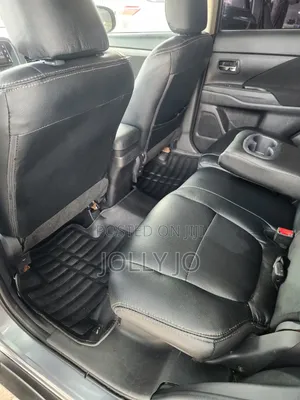 Mitsubishi Outlander SE AWC 2018 Gray