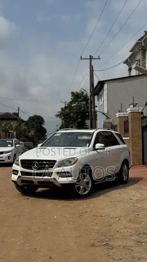 Mercedes-Benz M Class ML350 4MATIC 4dr SUV AWD (3.5L 6cyl 7A) 2015