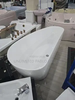 Luxury Free Standing Oval Soaking Bathtub