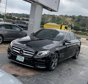 Mercedes-Benz E300 2016 Black